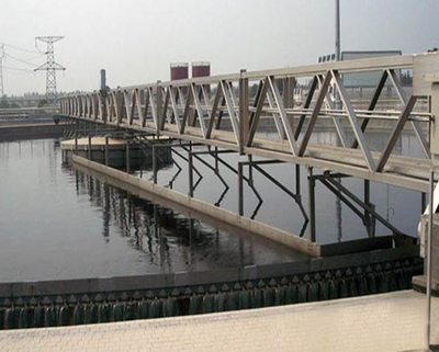 周边传动刮吸泥机